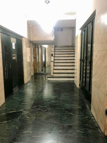 Imagen 2 de 30 de Departamento En Venta En Monserrat