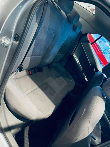 Imagem 2 de 9 de Hyundai Hb20s 1.6 16v Flex Vision Manual Multimidia Completo