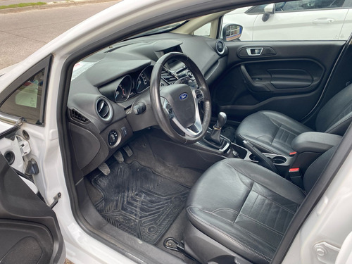 Ford Fiesta Kinetic 1.6 Titanium Powershift 120cv