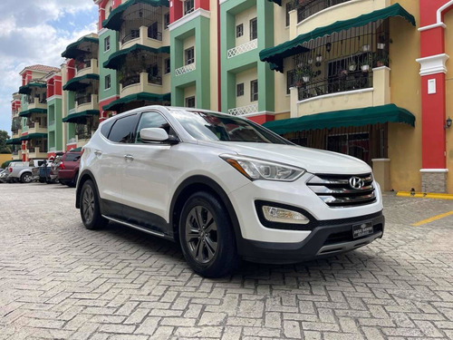 Imagen 8 de 15 de Hyundai Santa Fe Sport Americana