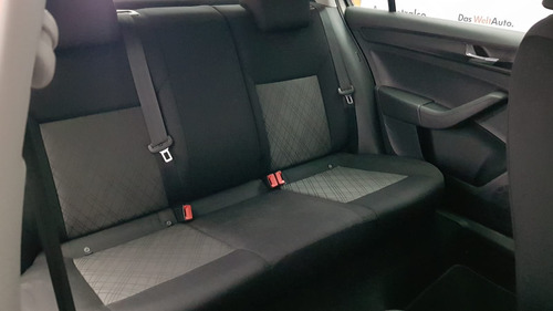 Imagen 9 de 15 de Seat Toledo 1.6 Reference Mt