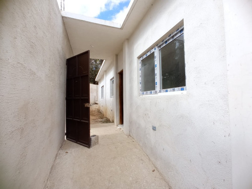 Imagen 9 de 22 de Vendo Muy Bonita Casa De Un Nivel, Lista Para Estrenar