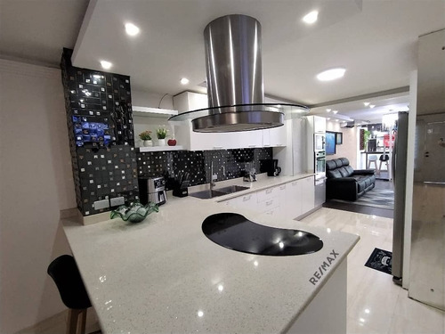 Imagen 12 de 18 de Re/max 2mil Vende Townhouse En Conj. Resd. Cayo De Agua, Urb. Sabanamar