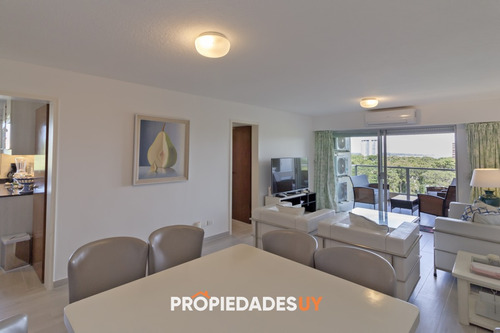 Apartamento En Venta En Roosevelt Punta Del Este, 2 Dormitorios, 2 Baños