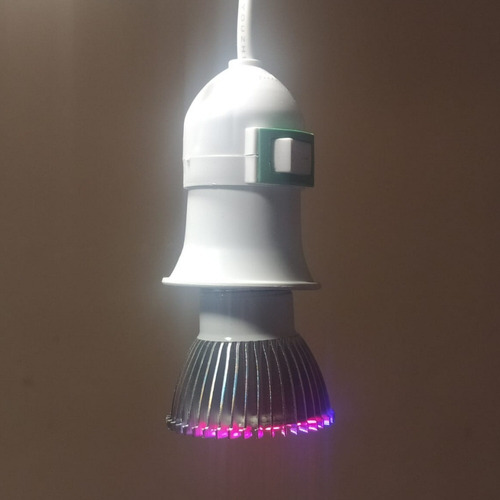 Imagen 6 de 6 de Ampolleta Grow Led Cultivo Aluminio 28 Led + Soquete E27
