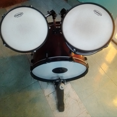 Imagen 5 de 7 de Bombo Bateria,tom Aéreos 2,porta Baquetas Y Pedal