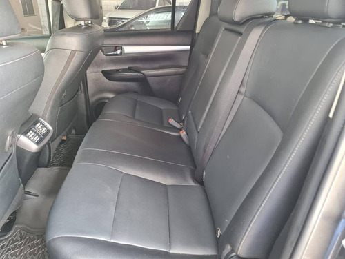 Imagem 4 de 12 de Toyota Hilux 2.7 Srv 4x2 Cd 16v Flex 4p Automático