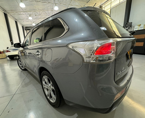Mitsubishi Outlander GT 4WD 3.0 V6