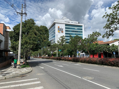Imagen 22 de 22 de Casa En Primer Piso De 135 Mts2 Para Uso Comercial, Ubicada En Laureles La Castellana, Sector Estratégico A 20 Metros De La Avenida 33 Y A 100 Metros De La Avenida 80. (solo Para Uso Comercial)