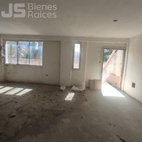 Exclusivo Townhouse En Venta Urb Cantarrana Maracay 06js