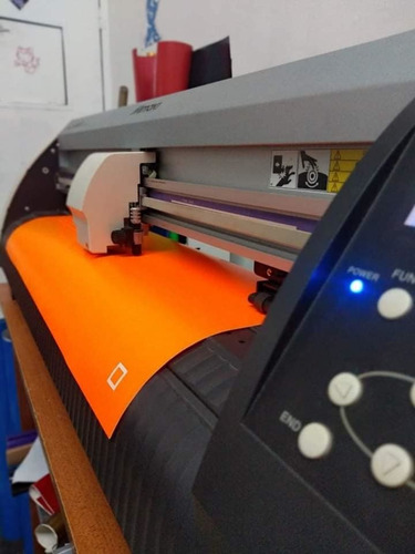 Imagen 1 de 8 de Taller Profesional,capacitación En Vinilo Y Plotter De Corte