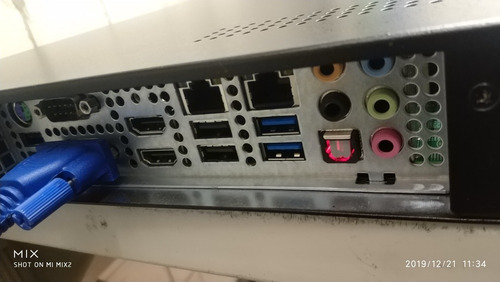 Imagem 2 de 4 de Servidor Supermicro Xeon E3-1225 V2 8gb Ram 2tb + 250gb Hd