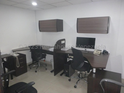 Ms: 24-9505, Vendemos Cómoda Oficina En El C.c. Paseo El Hatillo. A=70m2, 1b.