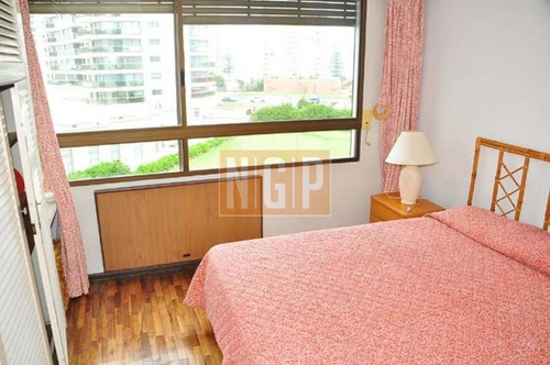 Apartamento En Brava, 2 Dormitorios - Ref: 1713