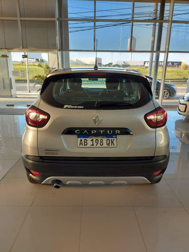 Renault Captur 2.0 Zen 2017 // 4632025