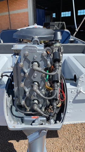 Imagem 6 de 6 de Motor 40 Hp Yamaha 2 T Usado