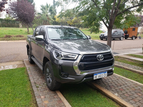 Toyota Hilux 2.8 Cd Srv 204cv 4x2