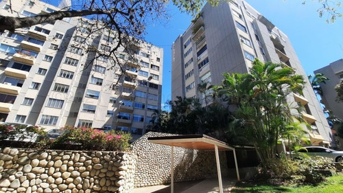 Imagen 22 de 22 de Mls #21-15978 Amplio Y Bello Apartamento Remodelado Con Vista Al Avila, Aproximadamente 7 Metros De Terraza Cubierta. Tiene 30 Puestos De Visitantes. Afm