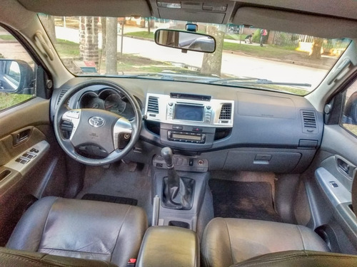 Toyota Hilux Srv