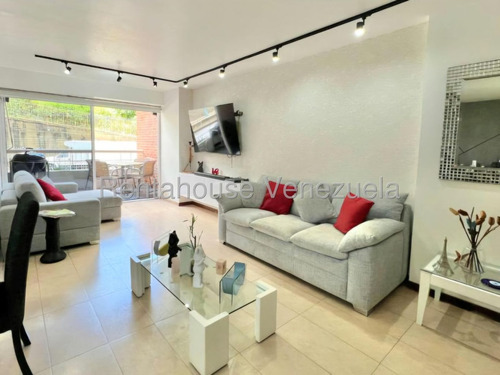 Bello Y Acogedor Apartamento En Venta La Trinidad Caracas 25-21346