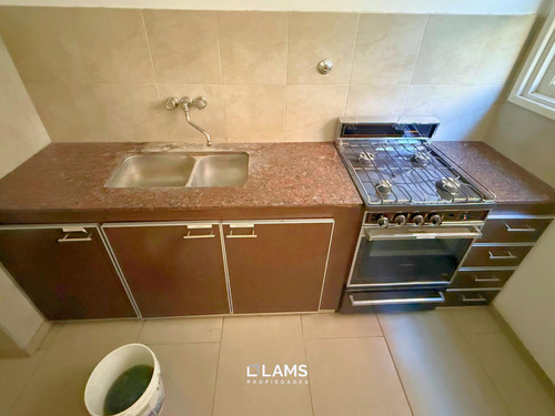 Venta Y Alquiler De Local - Zona Guemes. Consultar Precio