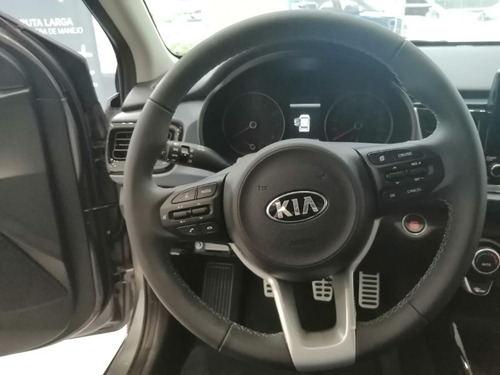 Imagen 2 de 15 de Kia Rio Hb S Pack Manual