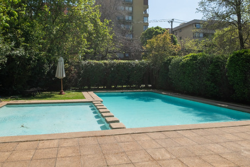 Hernando De Aguirre 950 Plaza Las Lilas