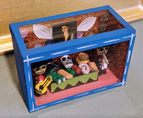 Mini Ofrenda Para Altar Del Día De Muertos Hecha A Mano Verde Musgo