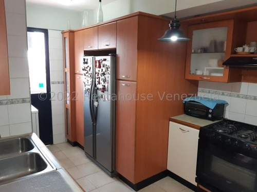 Imagen 13 de 30 de Apartamentos En Venta Este De Barquisimeto, Cod # 23-8881 Excelente Ubicación, Negociable! Mas Información Comunícate 412-1498654 Katty Vasquez Rentahouse. Moderno, Oportunidad, Conservado, Amplio !!
