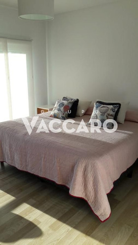 Casa 4 Dormitorios Con Piscina En Barrio Cerrado