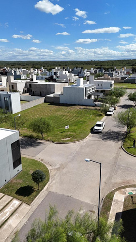 Venta De Terreno En Docta Primera Etapa. Esquina Apto 3 Unid