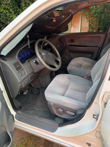 Kia Carens 2002