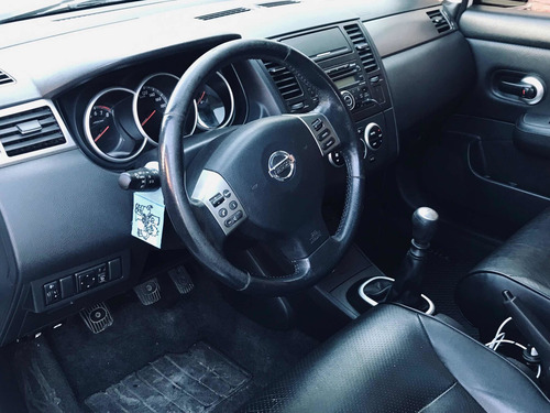Imagen 8 de 14 de Nissan Tiida 2011 1.8 Tekna 5 P