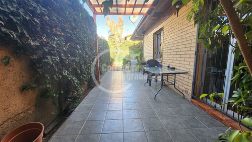 Casa En Venta De 5 Dorm. En Macul