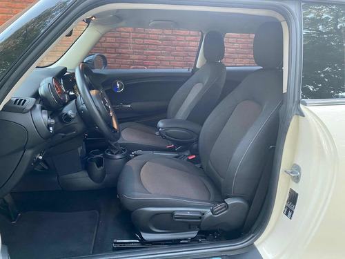 Imagen 11 de 13 de Mini Cooper 2017 1.5 F56 Pepper 136cv