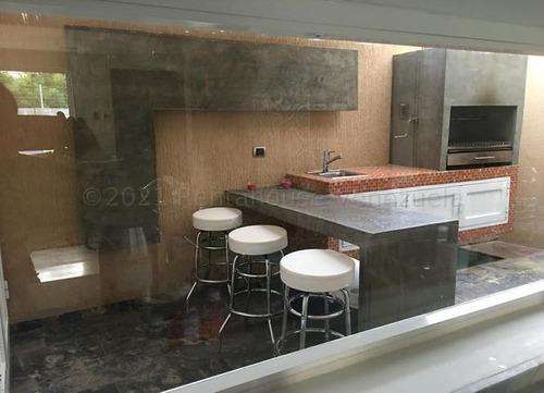 Imagen 7 de 14 de Venta De Casa Amoblada A Orilla Del Lago