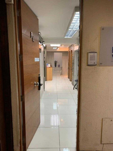 Imagen 5 de 25 de Oficina En Edificio Con Acceso Al Metro Los Leones