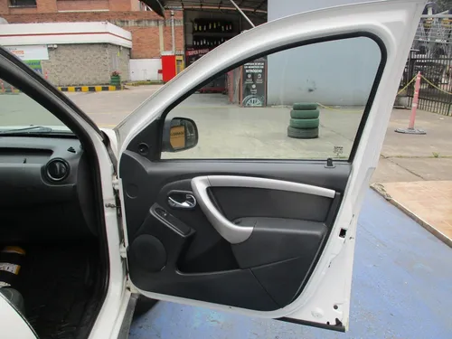 Renault Duster EXPRESSION 4X2 1600CC MT AA