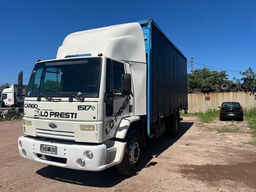 Ford Cargo 1517. Caja Sider 12 Pallets