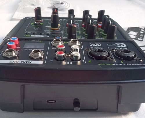 Imagem 5 de 10 de Mesa De Som 4 Canal Efeito Bluetooth Usb Mixer Bivolt