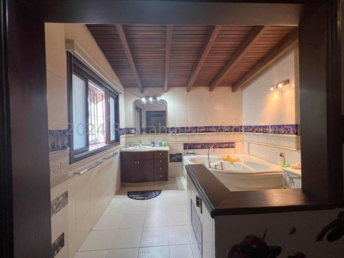 Casa Amoblada En Alquiler En La Tahona 24-20914 Cs