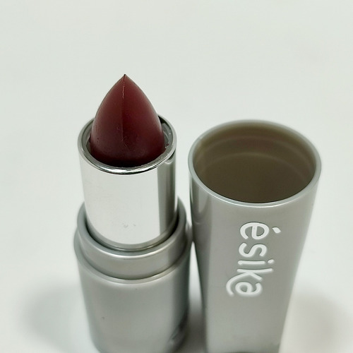 Imagen 3 de 3 de Labial Hidratante Max Duración Esika Color Borgoña 4g
