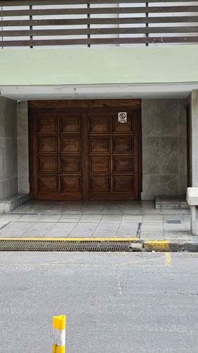Excelente !!! Cochera Pleno Centro Mitre 1817, Impecable Piso Primer Subsuelo.