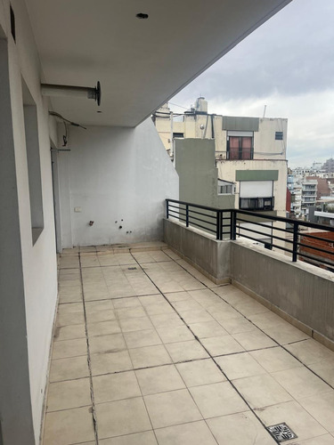 Depto Venta 2 Amb Almagro Con Balcón Y Cochera