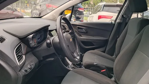 Chevrolet Tracker Ls Mt 1800 Cc 4x2 Abs 2 Airbag