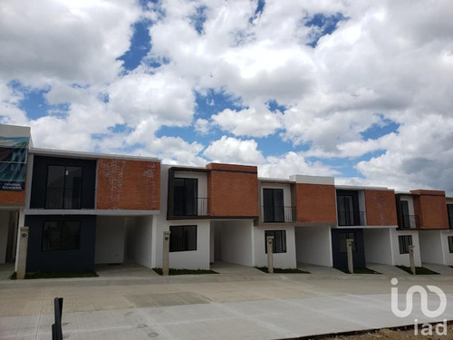 Venta Casa 3 Ambientes Lomas De Huitepec