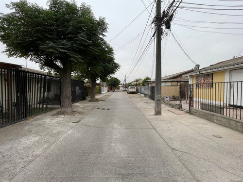 Casa En Venta De 6 Dorm. En Maipú