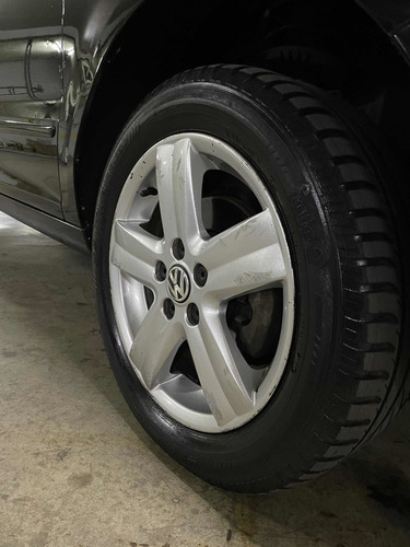 Volkswagen Suran 1.6 I Trendline 90b 2010