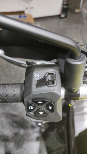 Imagen 13 de 23 de Aprilia Tuareg 2022