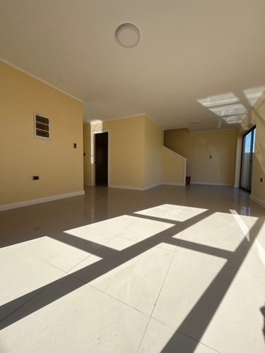 En Arriendo Casa Ideal Para Centro Medico (95550)